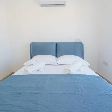 Sol Y Mar 2 W Pool&jacuzzi Paralimni