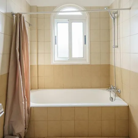 Sol Y Mar 2 W Pool & Jacuzzi Feriehus Paralimni