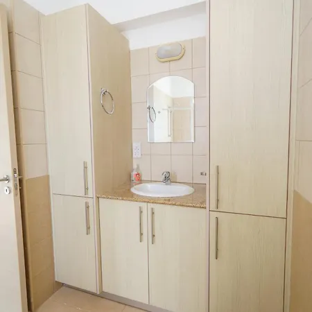 Sol Y Mar 2 W Pool & Jacuzzi Paralimni