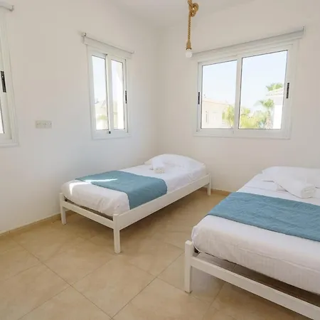 Sol Y Mar 2 W Pool & Jacuzzi * Paralimni