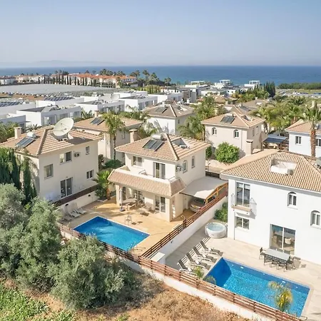 Sol Y Mar 2 W Pool & Jacuzzi Paralimni